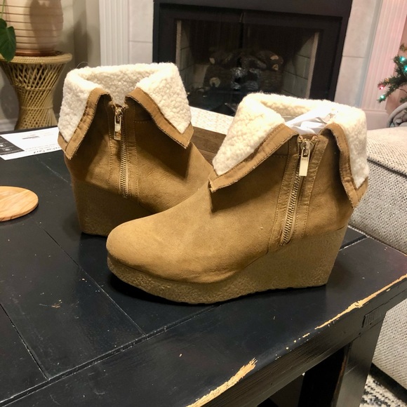 NWT Bamboo Sherpa Booties - Picture 6 of 7